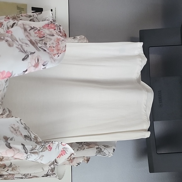 Peach floral top - Picture 5 of 7